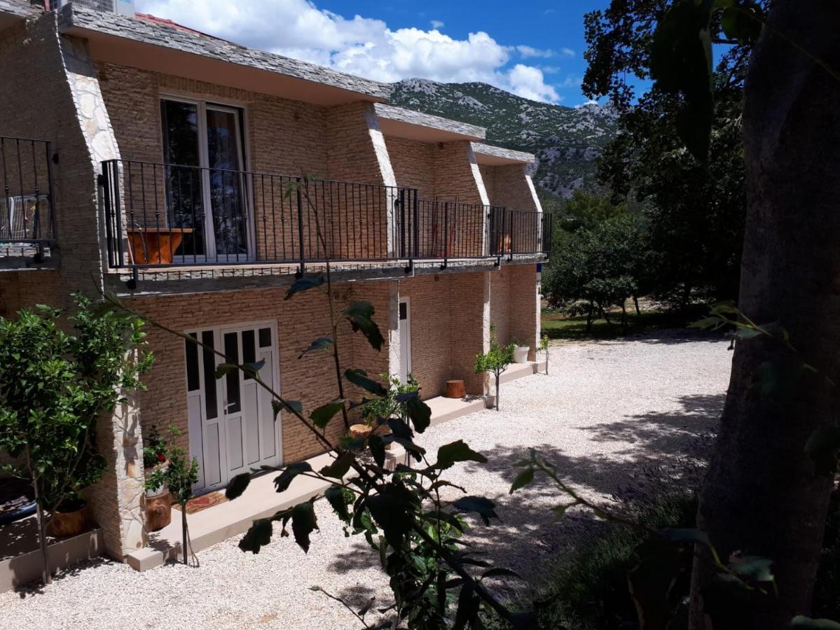 Amanda C Apartamento Starigrad Paklenica Exterior foto