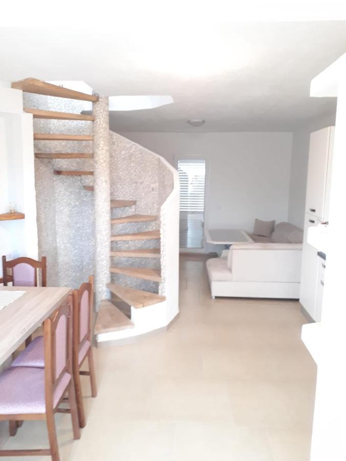 Amanda C Apartamento Starigrad Paklenica Exterior foto